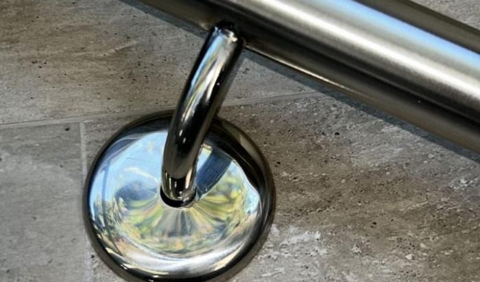 Qual a diferença de inox polido para inox escovado?